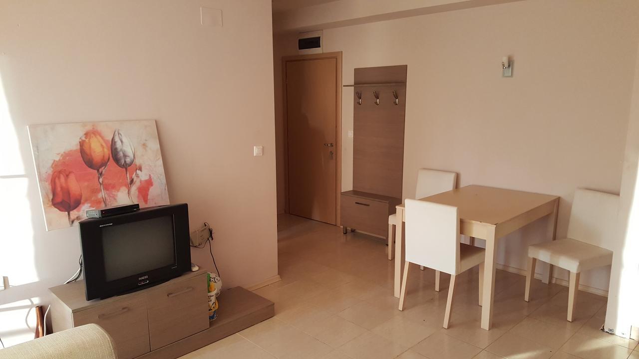 Pomorie Bay Aparthotel Buitenkant foto